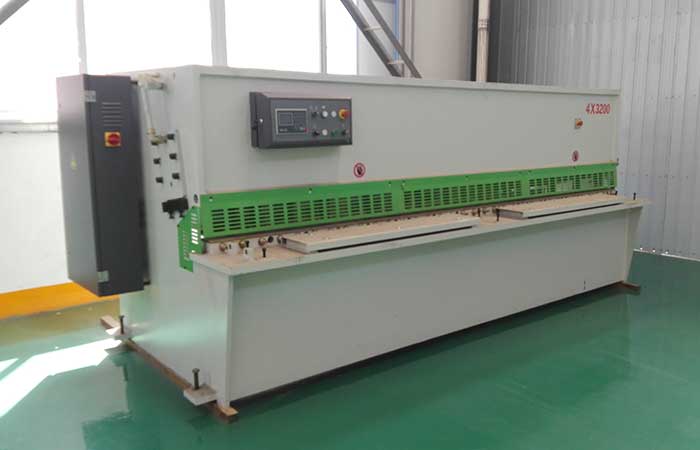 QC11Y-30×2500液壓剪板機(jī)，30個厚液壓閘式剪板機(jī)