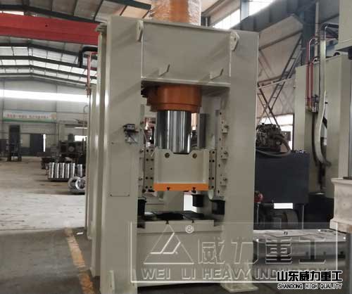 框架式液壓機(jī)